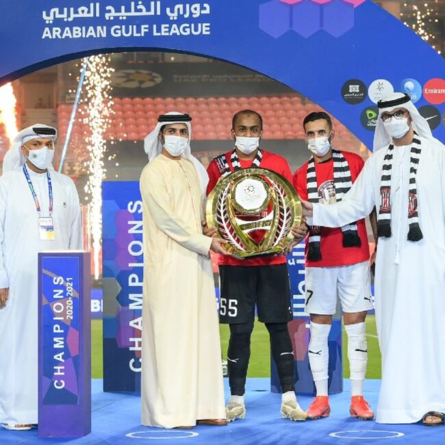 تتويج الجزيرة بدرع دوري الخليج العربي في احتفالية رائعة